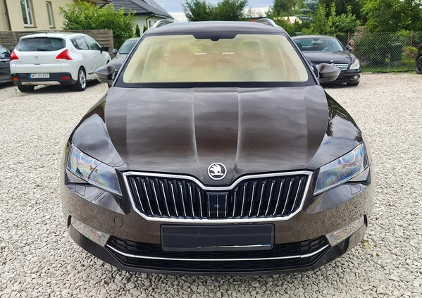 Skoda Superb cena 59900 przebieg: 232700, rok produkcji 2017 z Płock małe 596